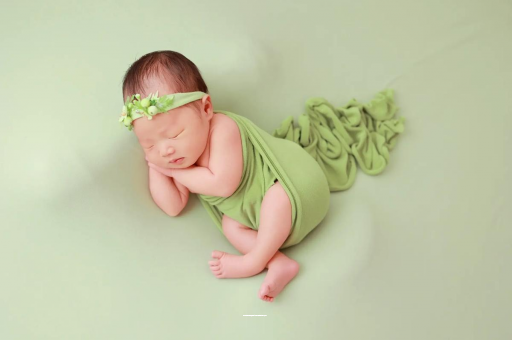 烟台宝宝边吃边拉正常吗 烟台宝宝边吃边拉正常吗